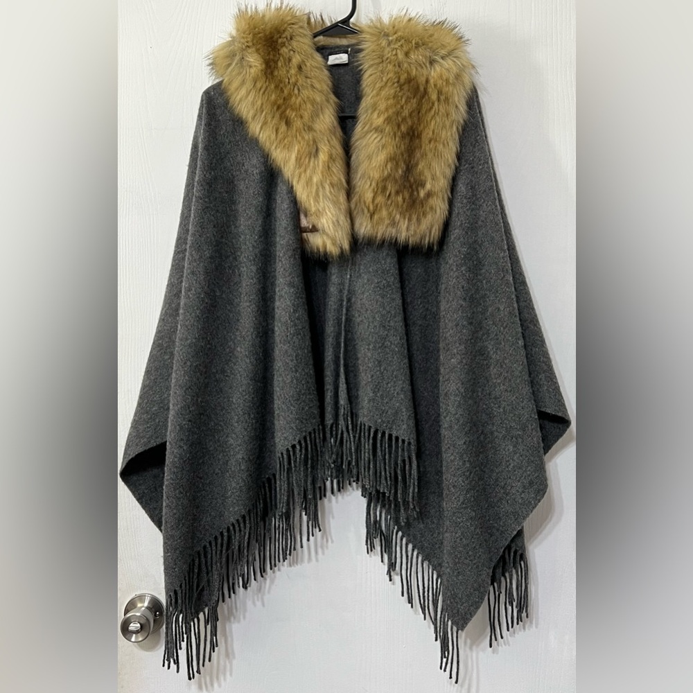 J. Crew Faux Fur Collar Poncho Shawl Wool Blend Fringe Charcoal Grey